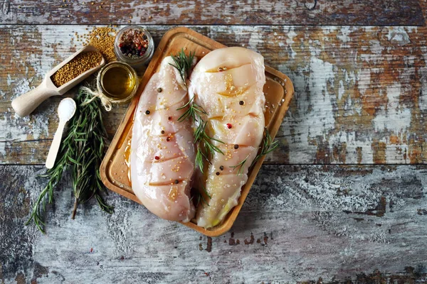 Raw Chicken Breasts Rosemary Spices Selective Focus Macro — Stock Photo, Image