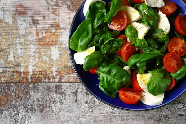 Salada Caprese Brilhante Saudável Com Tomates Cereja Conceito Dieta — Fotografia de Stock
