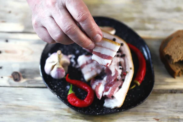 Lard with meat with spices and salt. Salting lard. Bacon. — Stock Image Lard Meat Spices Salt Salting Lard Bacon Stock Photo