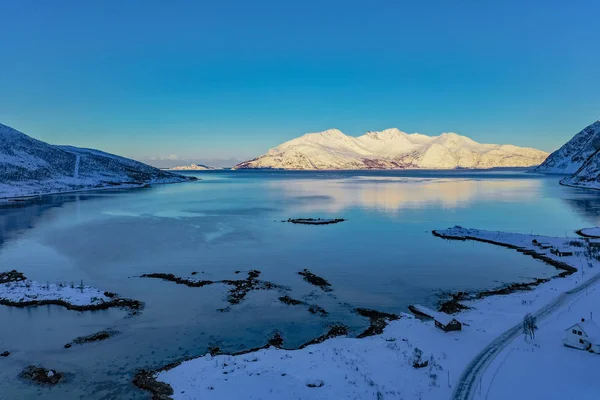 Erstaunliche Vogelperspektive Auf Norwegische Fjorde Nordnorwegen Skandinavische Landschaft Europa Luftaufnahme Natur Stock Photo 249821214