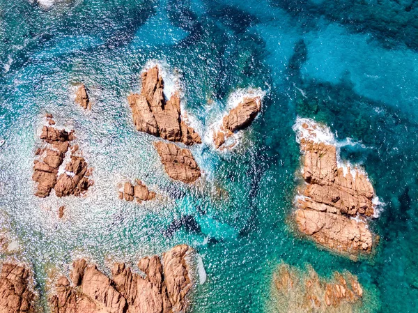 Luchtfoto Van Rotsachtige Kust Oceaan — Stockfoto