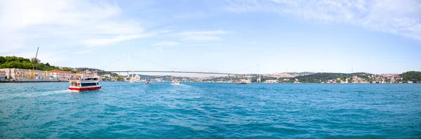 イスタンブール トルコのボスポラス海峡のパノラマ ビュー — ストック写真