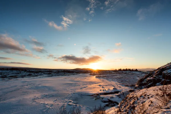 Puesta Sol Tundra Helada Con Nieve Hielo —  Fotos de Stock