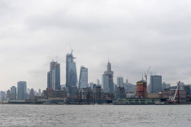 Hoboken, Nj üzerinden üst Manhattan Skyline.