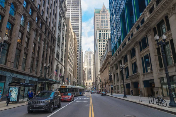 Central Street Chicago Con Edificios Tradicionales Estados Unidos Imagen de archivo