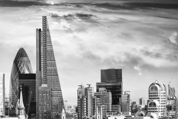 Londra ufuk çizgisinin panoramik görüntüsü, İngiltere