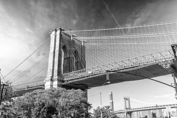 Brooklyn Köprüsü'nün güzel manzara.