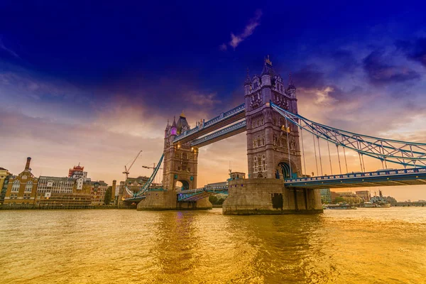 Londra Köprüsü Nde Günbatımı — Stok fotoğraf