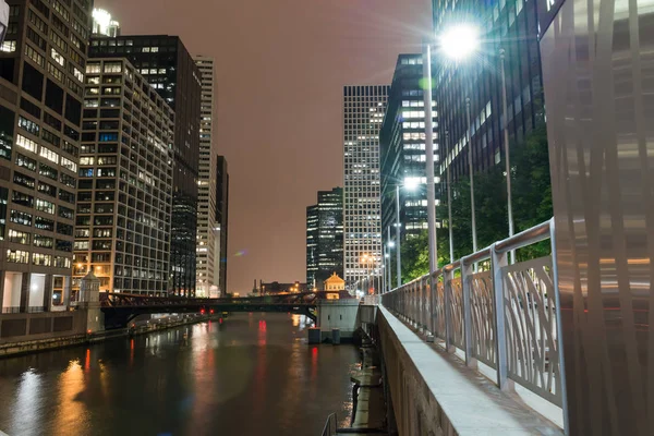 Bela Vista Edifício Chicago Noite — Fotografia de Stock