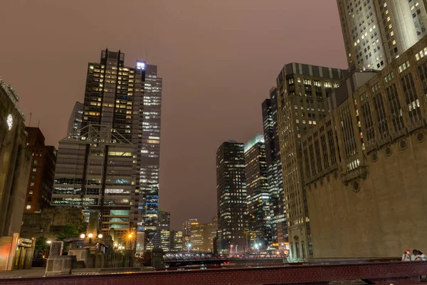 Schöne Aussicht Auf Gebäude Chicago Bei Nacht — Stockfoto