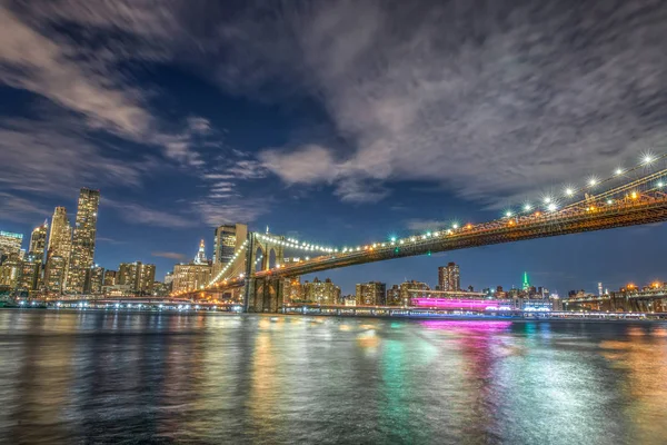 Skyline Manhattan Brooklyn Ponte Vista Noturna — Fotografia de Stock