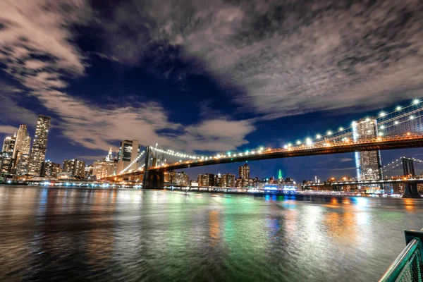 Skyline Manhattan Brooklyn Ponte Vista Noturna — Fotografia de Stock