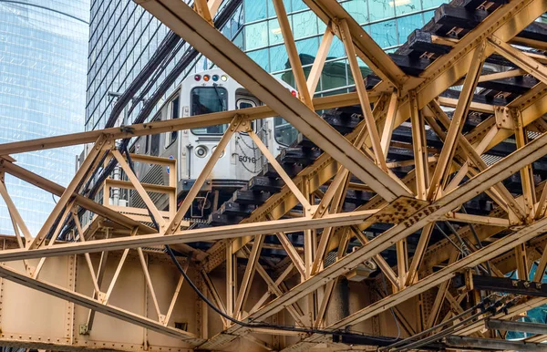 Utsikt Över Metro Tåg Metall Bron Chicago — Stockfoto