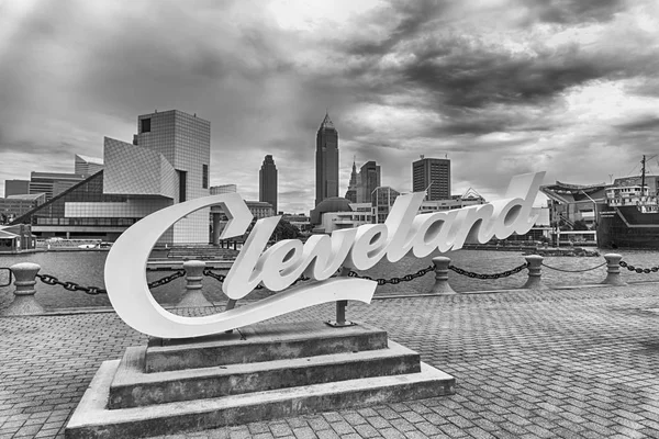 Cartel Cleveland Uno Los Tres Ciudad Con Vistas Centro Desde Fotos De Stock Sin Royalties Gratis