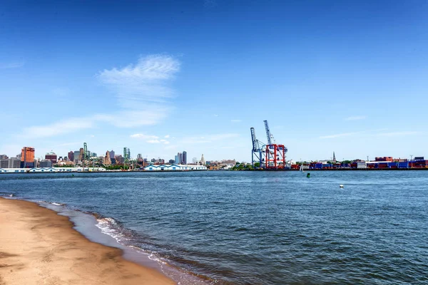 Panoramatický pohled z Ostrova guvernérů, NYC — Stock fotografie