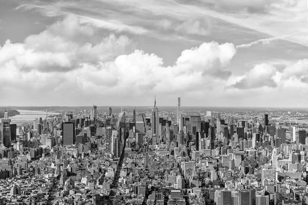 Vue Aérienne de Manhattan avec ses gratte-ciel — Photo