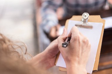 Kahve fırınının siparişlerini yazmak için Notepad 'in ayrıntıları