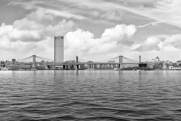 Pohled mosty z East River Nyc — Stock fotografie