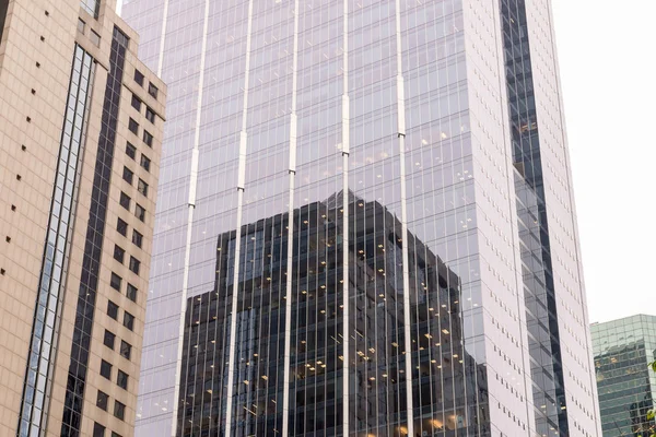 Skyscrapers reflected in the glasses of other skyscrapers, Chica — Stock Photo, Image