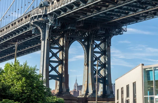 The second most famous bridge in New York, Manhattan Bridge — Stock Photo, Image
