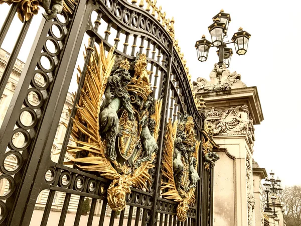 Dettagli della porta di Buckingham Palace — Foto Stock