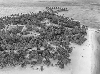 Laccadiv 'deki otel yaban ördekleri Hint Okyanusu' ndaki tropikal deniz rüyasına uçaktan ulaşırlar..