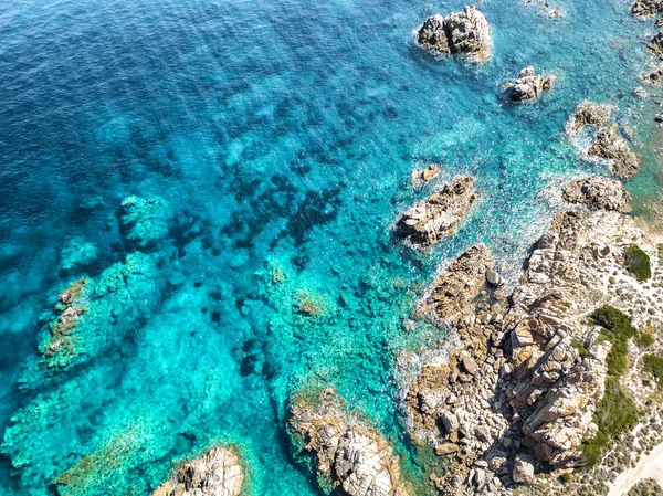 Wybrzeże i morze Sardynii, widok z lotu ptaka — Zdjęcie stockowe