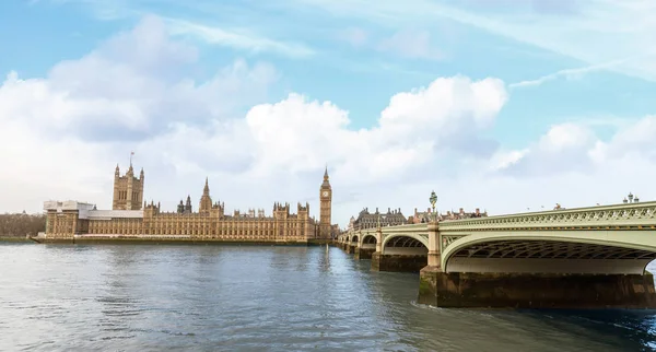 Westminster, Bigben och Westminster bridge, London — Stockfoto