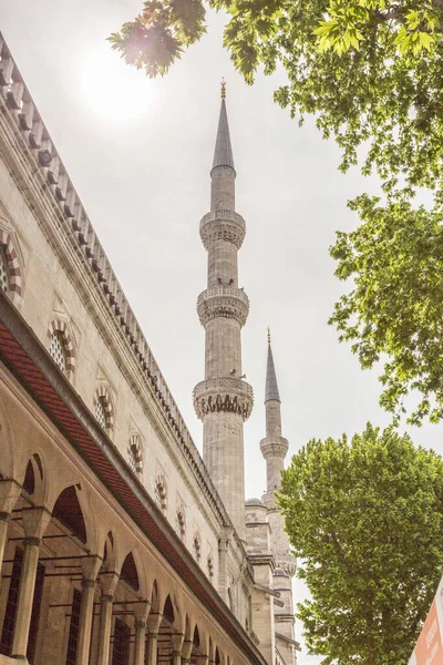 Details des Turms einer Moschee in Istanbul — Stockfoto