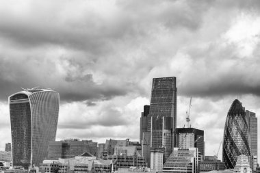 Londra, yeni ufuk çizgisi, seyahat geçmişi