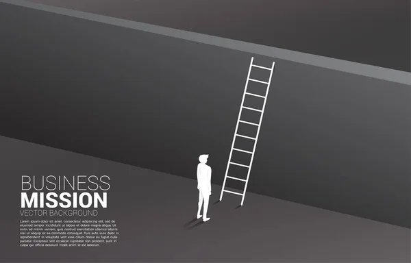 Merdivenle duvarı geçmeye hazır işadamı silueti. Vizyon misyonu kavramı ve iş hedefi — Stok Vektör