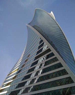 Moscow City, kendi ekseni etrafında bükülmüş gökdelen kulede