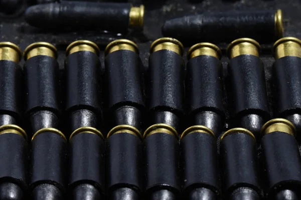 Vapen Med Ammunition Vit Bakgrund — Stockfoto