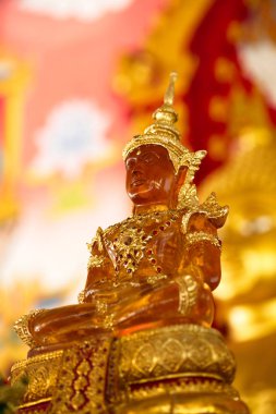 Tayland'da Buda heykeli Altın.