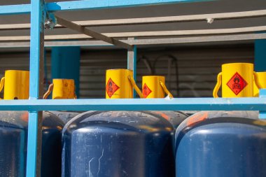 Gaz tankları taşınmaya hazır