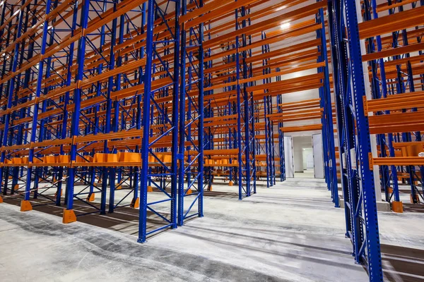 Estantes Metal Azul Naranja Para Almacenar Mercancías Gran Complejo Almacén — Foto de Stock