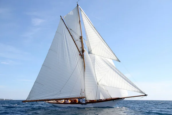 法国里维拉帆船比赛 — 图库照片