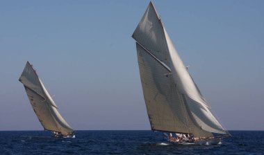 Fransız Rivierasında yelkenli yarışı 