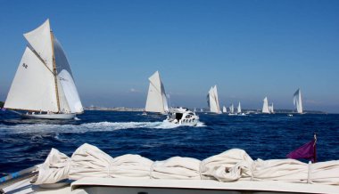 Fransız Rivierasında yelkenli yarışı 