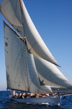 Fransız Rivierasında yelkenli yarışı 