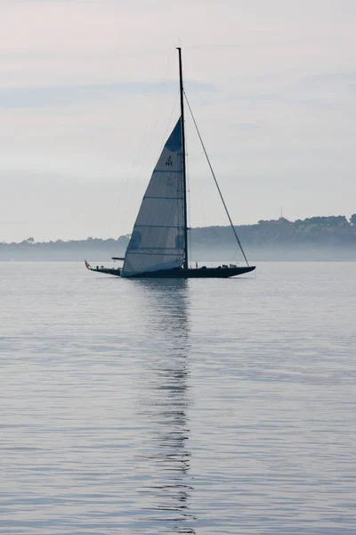 Purjehdus Vene Rodun Ranskan Riviera — kuvapankkivalokuva