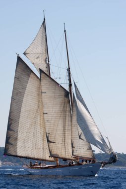 Fransız Rivierasında yelkenli yarışı