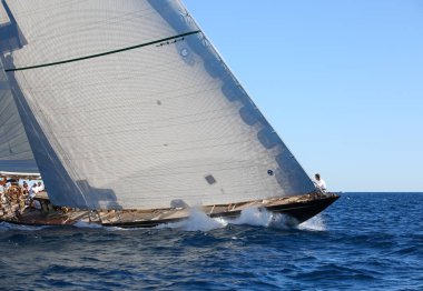 Fransız Rivierasında yelkenli yarışı 