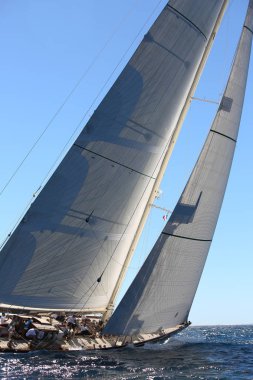 Fransız Rivierasında yelkenli yarışı 