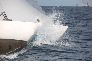 Fransız Rivierasında yelkenli yarışı 