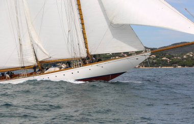 Fransız Rivierasında yelkenli yarışı 