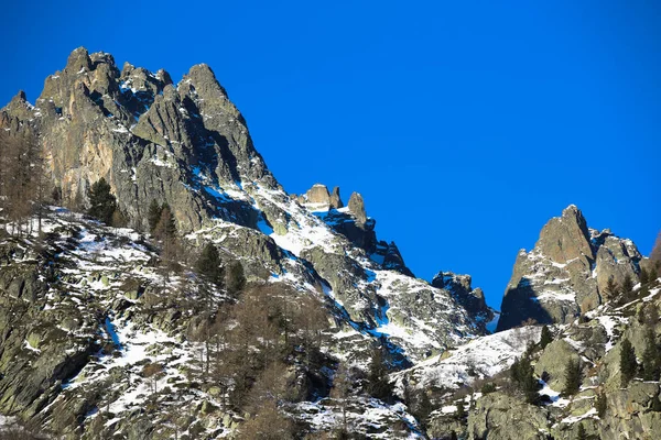 フランス アルプスの冬の風景 — ストック写真