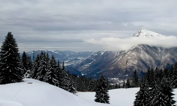 Paisajes Invernales Los Alpes Franceses —  Fotos de Stock