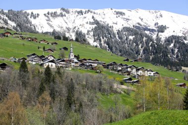 Fransız Alpleri'nde yaz