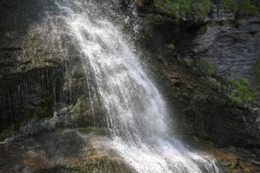 Fransız Alpleri'nde yaz